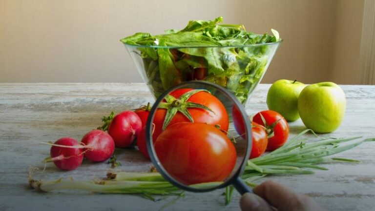 „Parszywa 12” i „Czysta 15″– ranking najbardziej skażonych pestycydami warzyw i owoców