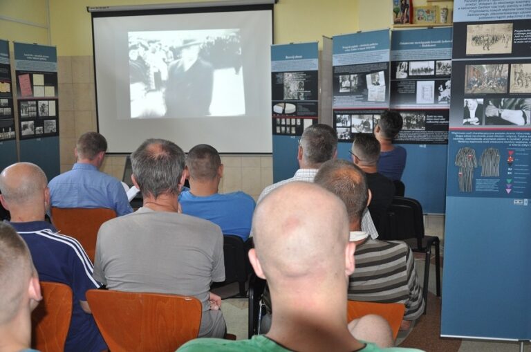 Wystawa „Auschwitz – historia, edukacja obywatelska” w Zakładzie Karnym w Jaśle