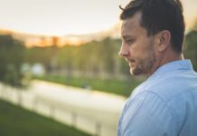 „Pokolenie dzisiejszych 40-latków jest bardzo specyficzne”. Nie tylko dlatego, że domach mają zupełnie inaczej niż rodzice