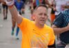 Pomógł biegnąc! Jasielski policjant wziął udział w 45. Maratonie Warszawskim