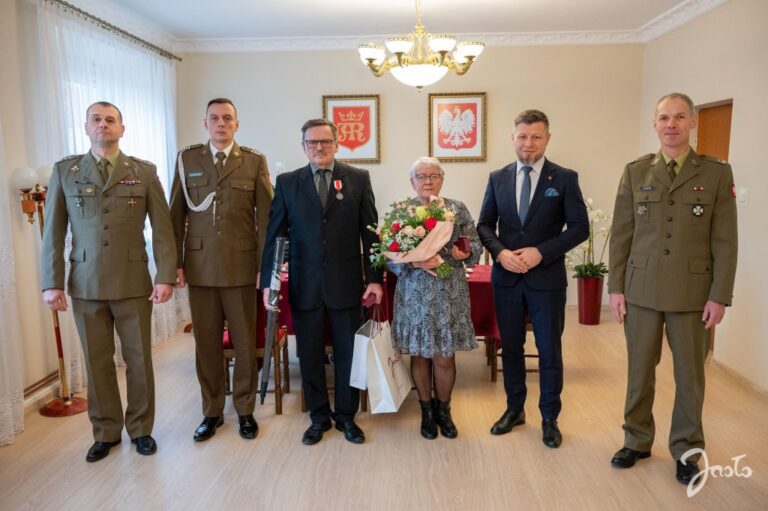 Medale za zasługi dla obronności kraju