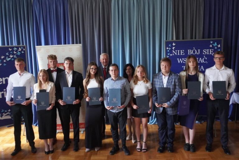 Uczniowie z powiatu jasielskiego uhonorowani nagrodą Zarządu Powiatu „Bene Meritus”