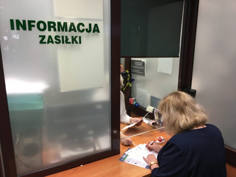 ZUS odzyskuje miliony po kontrolach zwolnień lekarskich