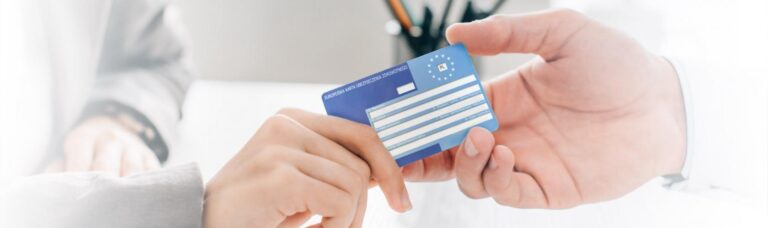 EKUZ – mała karta, wielka pomoc na wakacjach