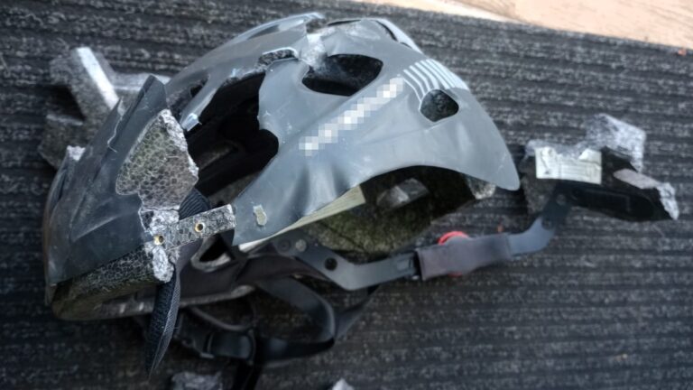 Groźny wypadek z udziałem młodego rowerzysty