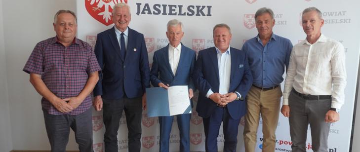 Szpital w Jaśle – niszczony decyzjami, podpisami i milczeniem. A winni mają imiona, nazwiska i funkcje, subiektywny obserwator