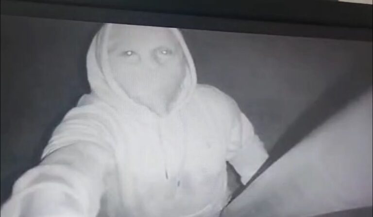 Poszukujemy mężczyzny z nagrania monitoringu