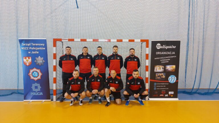 Jasielscy policjanci zwyciężyli w turnieju eliminacyjnym II Podkarpackich Mistrzostw Policji w Piłce Halowej