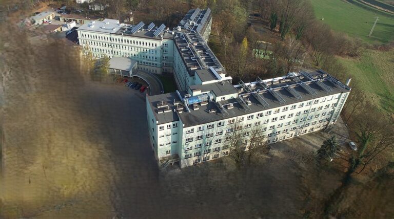 Szpital na krawędzi. A my pchamy go dalej ku przepaści