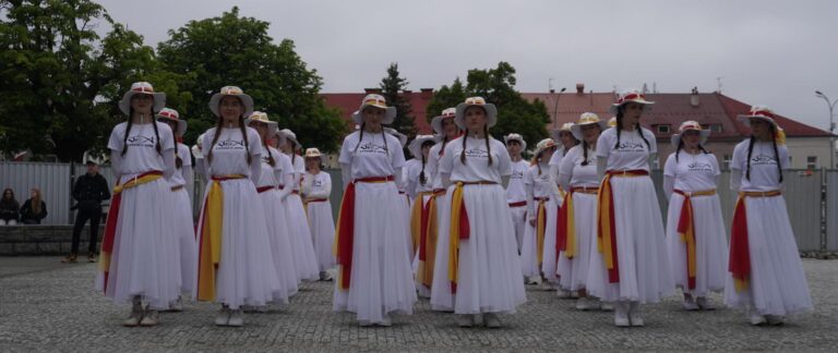 Muzyka, taniec i wspólnota. Jasło pamięta o Janie Pawle II
