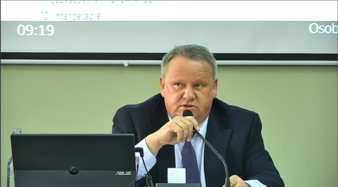 Grzegorz Pers odwołany z funkcji przewodniczącego Rady Powiatu w Jaśle